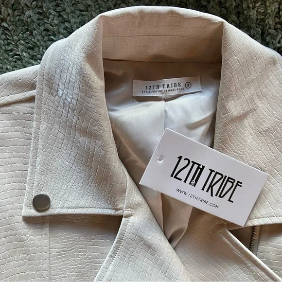 12th Tribe ⭐️NWT Vegan Croc Textured Cropped Moto Jacket - Picture 9 of 13